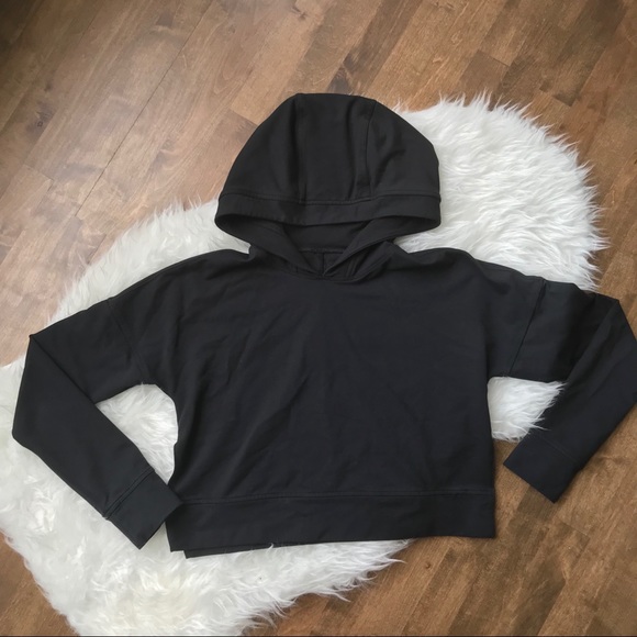 lululemon athletica Tops - Lululemon cut above pullover black sweatshirt hood